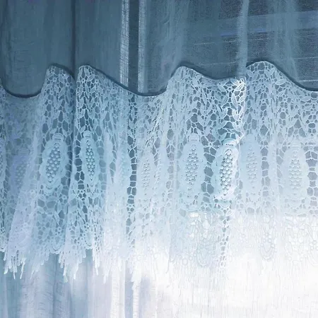 Family Nakiteya * Laibach